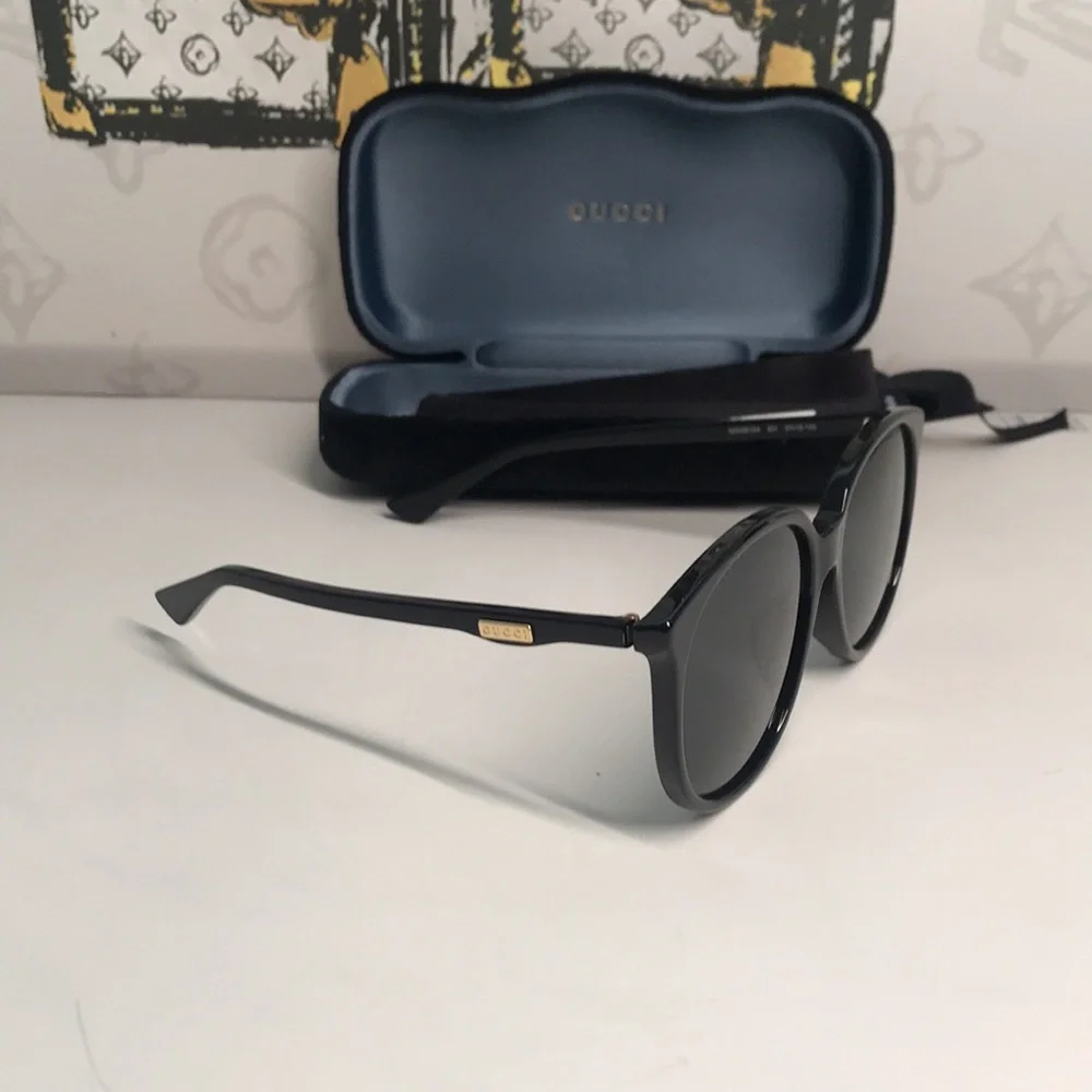New Authentic Chic Black Sunglasses GG0261SA 001